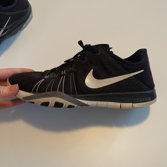 Nike Free TR 6 Runners - Picture 2 of 6